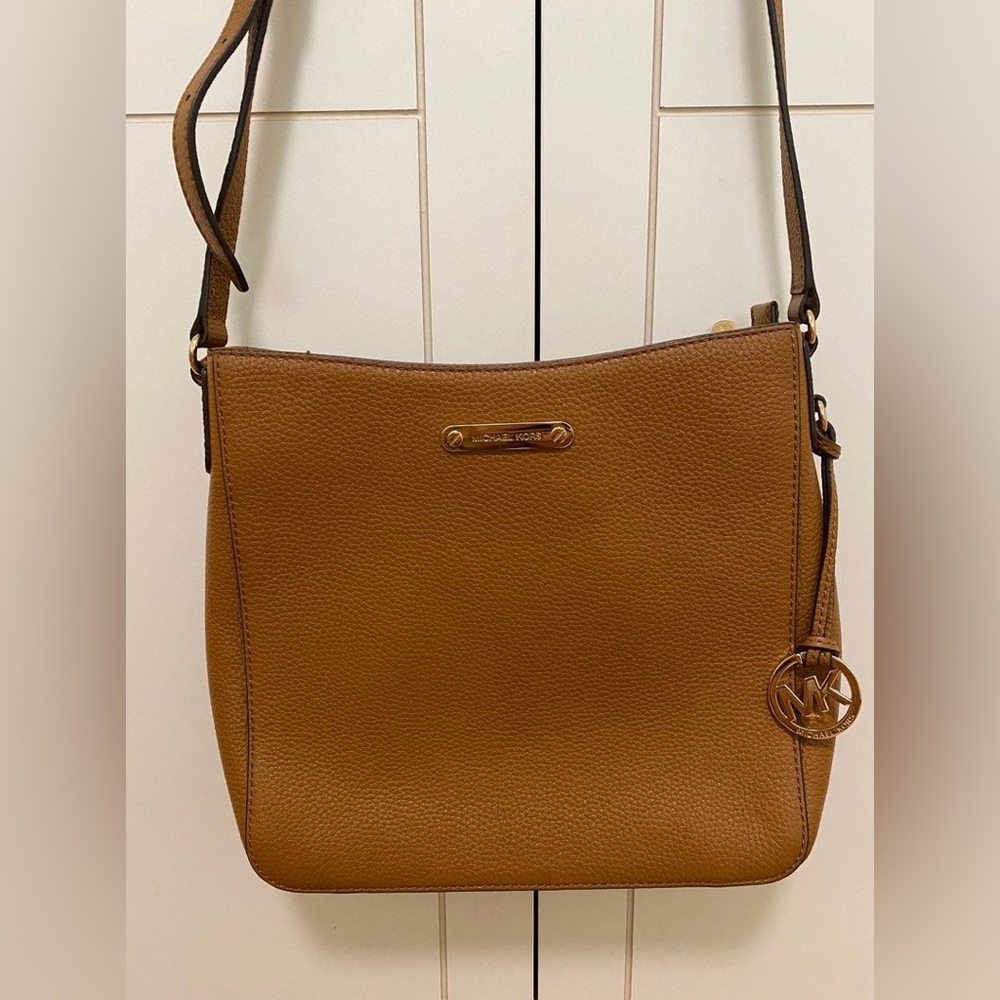 MICHAEL KORS CROSSBODY